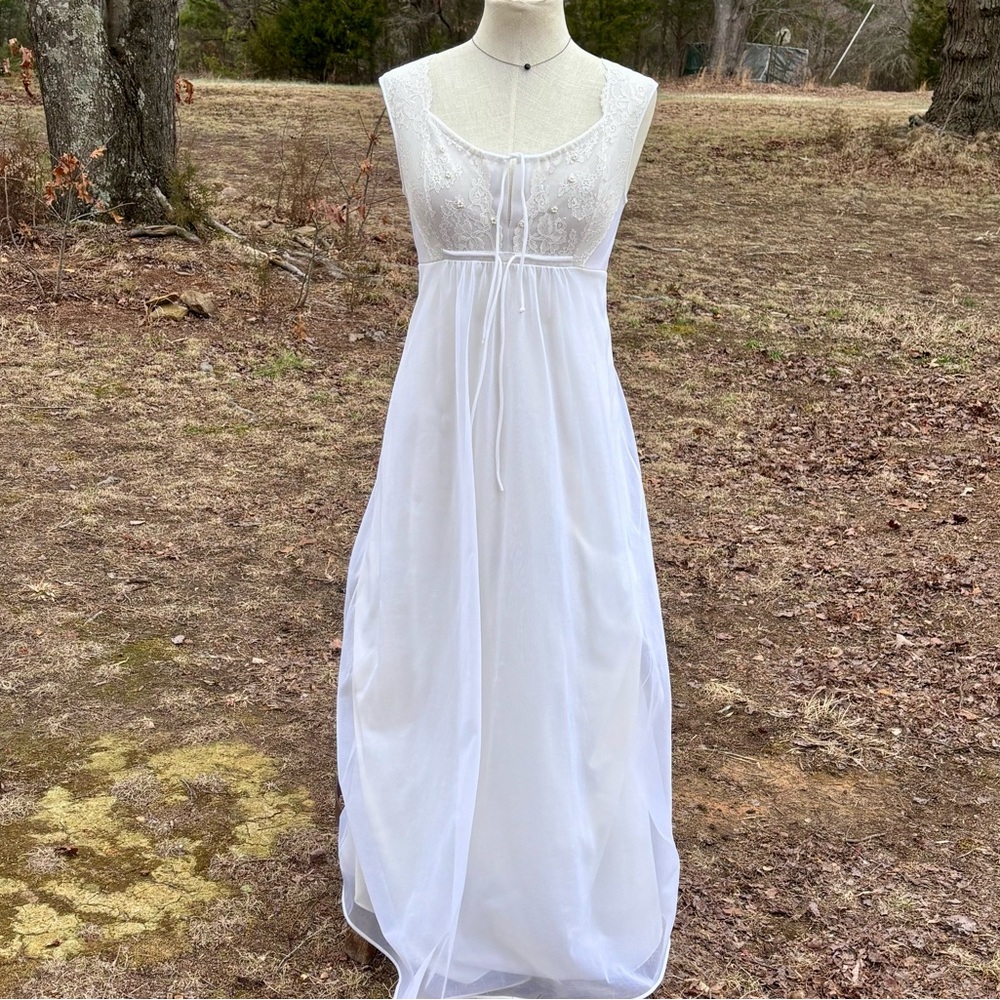Stunning Vintage Shadowline Peignoir Set! - Picture 2 of 15
